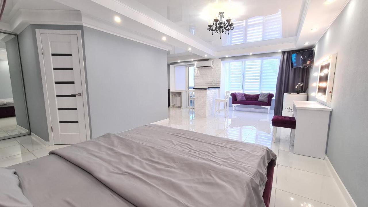 Apartaments On Prospekt Mira 35 Krivói Rog Exterior foto