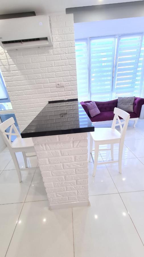 Apartaments On Prospekt Mira 35 Krivói Rog Exterior foto