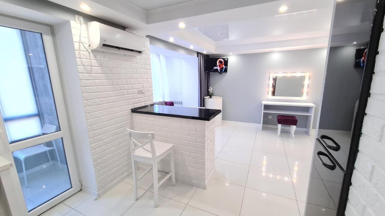 Apartaments On Prospekt Mira 35 Krivói Rog Exterior foto