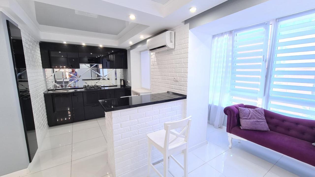 Apartaments On Prospekt Mira 35 Krivói Rog Exterior foto