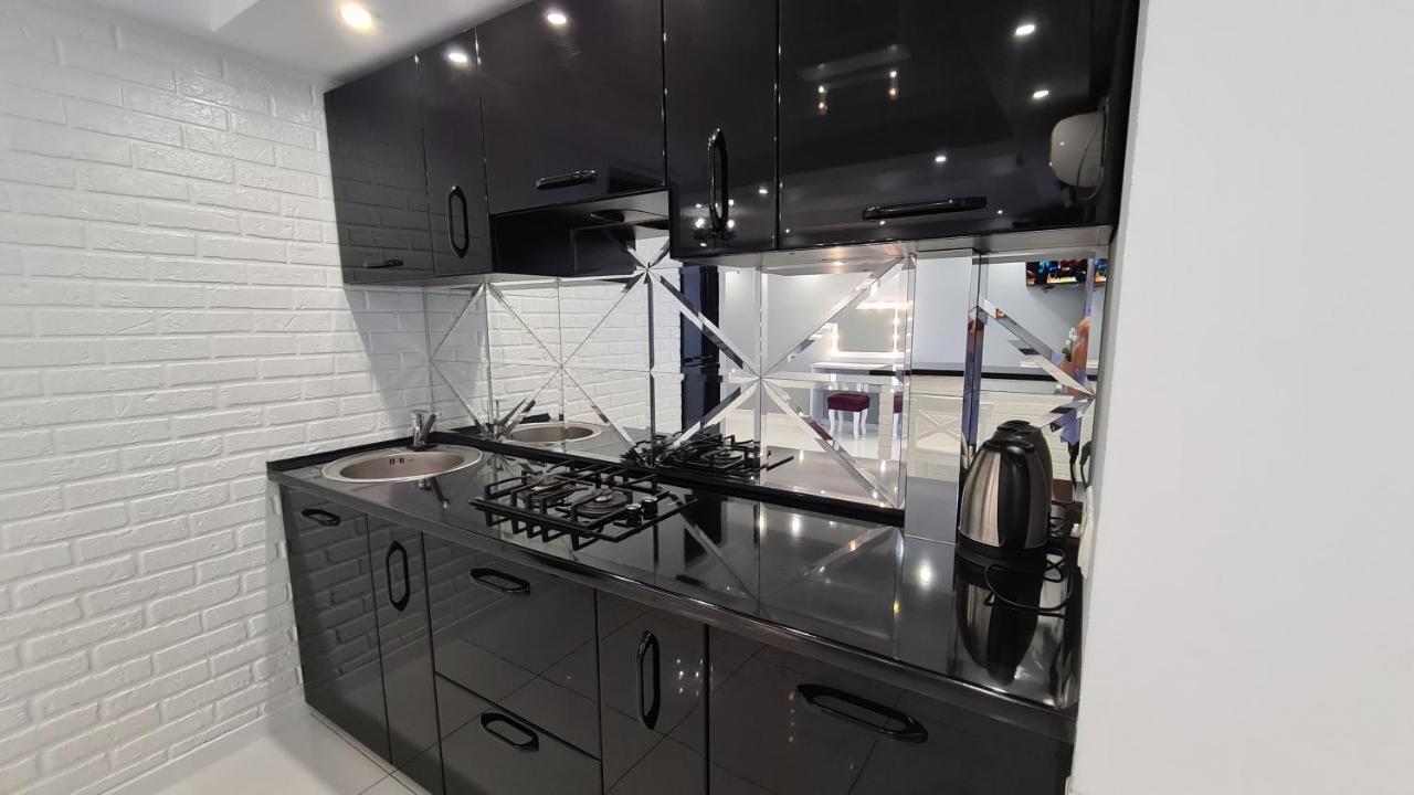 Apartaments On Prospekt Mira 35 Krivói Rog Exterior foto