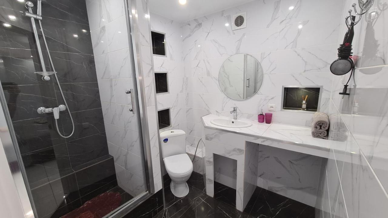 Apartaments On Prospekt Mira 35 Krivói Rog Exterior foto